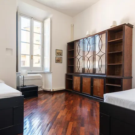 Spacious And Bright Three-room Just Few Steps From The Duomo * Milan