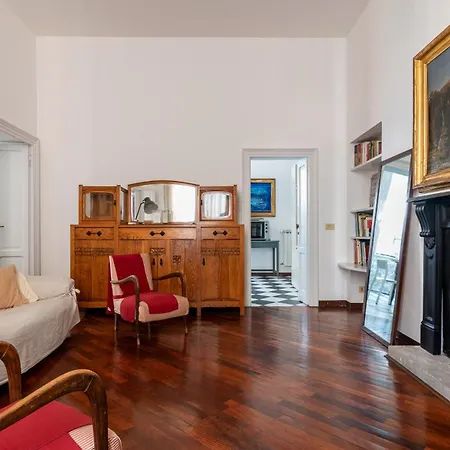 Spacious And Bright Three-room Just Few Steps From The Duomo * Milan