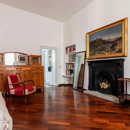 Spacious And Bright Three-room Just Few Steps From The Duomo Milan