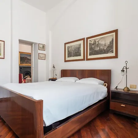 Spacious And Bright Three-room Just Few Steps From The Duomo דירה מילאנו